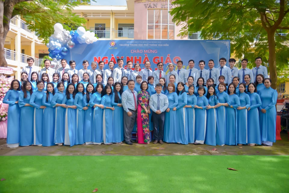 Giới thiệu trường THPT Văn Hiến